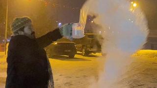 Ağrı buz kesti, Belediye Başkanı Savcı Sayan deney yapmaya kalktı! Şu anda saat 23.55...''