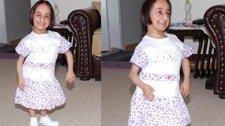 Son dakika haberi: Türkiye'nin en kısa boylu kadını Elif Kocaman'dan acı haber!  Guinness Rekorlar Kitabı'na giren 72 santimetre boyundaki Elif Kocaman hayatını kaybetti