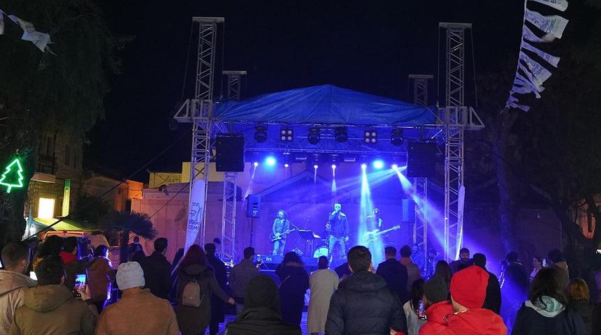 Yılbaşı öncesi tatilciler Çeşme'ye akın etti! Otellerin tamamı doldu