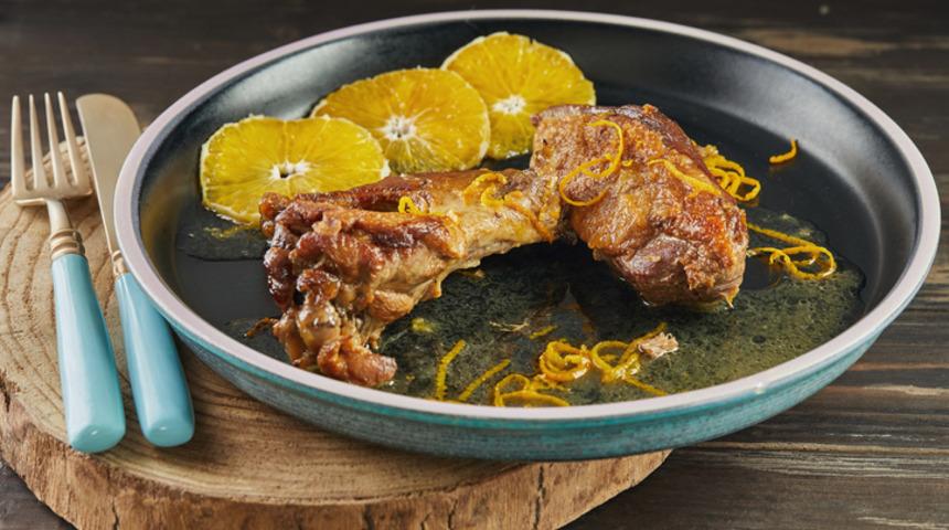 Portakal soslu ördek nasıl yapılır? Portakal soslu ördek malzemeleri neler?