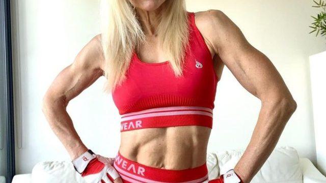 63 yaşındaki sosyal medya yıldızı Lesley Maxwell, koronavirüs olduğunu açıkladı! Paylaşımı beğeni yağmuruna tutuldu