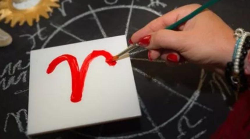 Koç burcu 2022 yıllık burç yorumları! 2022 yılında koç burcunu neler bekliyor?