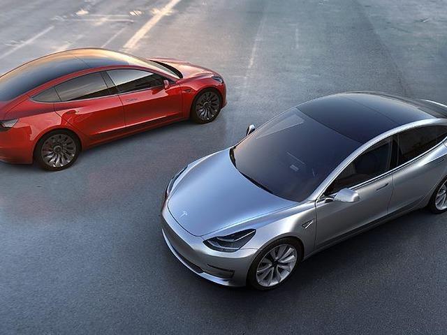 Elon Musk duyurdu: Tesla'lara entegre edilecek!