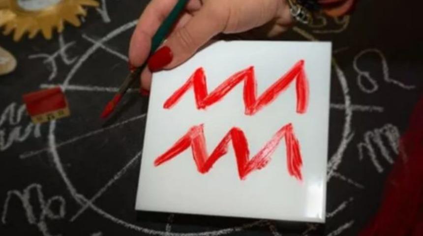 Kova burcu 2022 yıllık burç yorumları! 2022 yılında kova burcunu neler bekliyor?