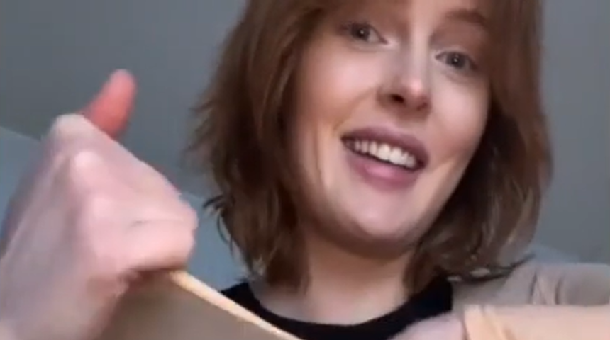 Büyük beden çekimlerinin sırrını paylaştı! Dolguları yerleştirdiğini itiraf etti