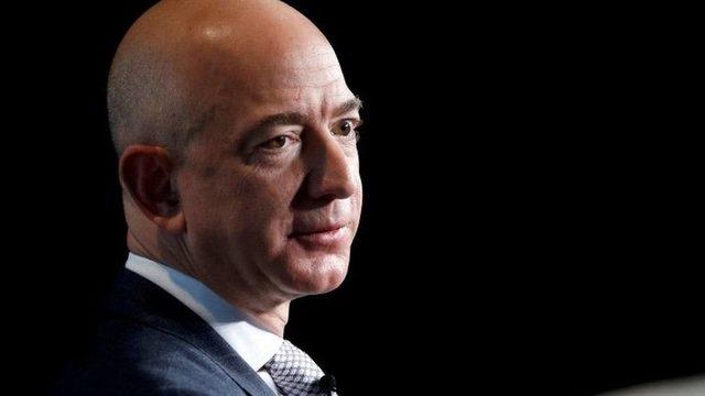 Amazon'un kurucusu Jeff Bezos, CEO'luk görevini bıraktı