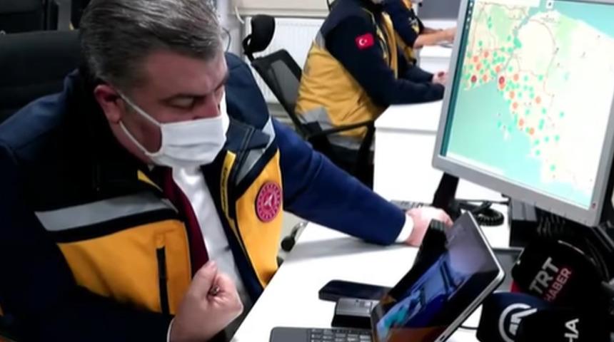 Bakan Koca duyurdu! Yeni yılın ilk bebeği dünyaya geldi