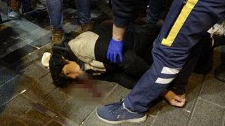 Taksim'de yılbaşı eğlencesi kavga ile bitti! Yumruk yedi kendine gelemedi