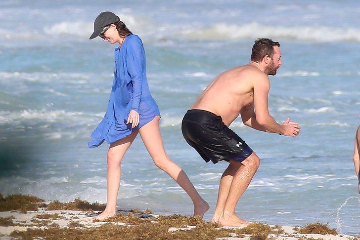 Dakota Johnson ve Chris Martin yeni yıla Tulum'da girdi! G4