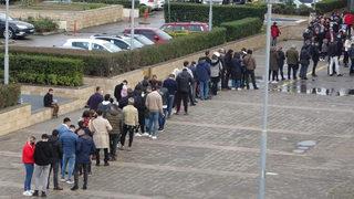 Trabzonlular 'Kesişme; İyi ki Varsın Eren' filmine akın etti! Dakikalarca sıra beklediler