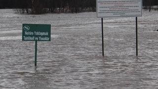 Meriç Nehri'nde su seviyesi 4 kat arttı! Tehlike sonrası alarm seviyesi yükseltildi