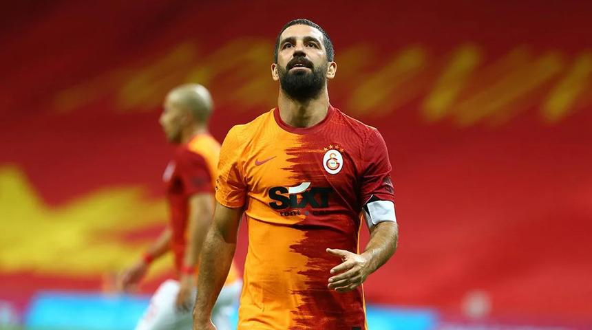 Arda Turan futbolu bırakıyor! İşte yaptığı paylaşım...