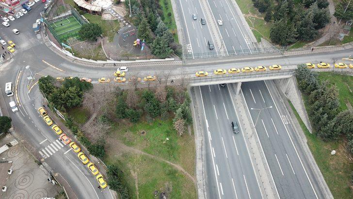 Taksiciler uzun kuyruklar oluşturdu! "33 yıllık meslek hayatımda ilk defa böyle bir olayla karşılaştım" G3