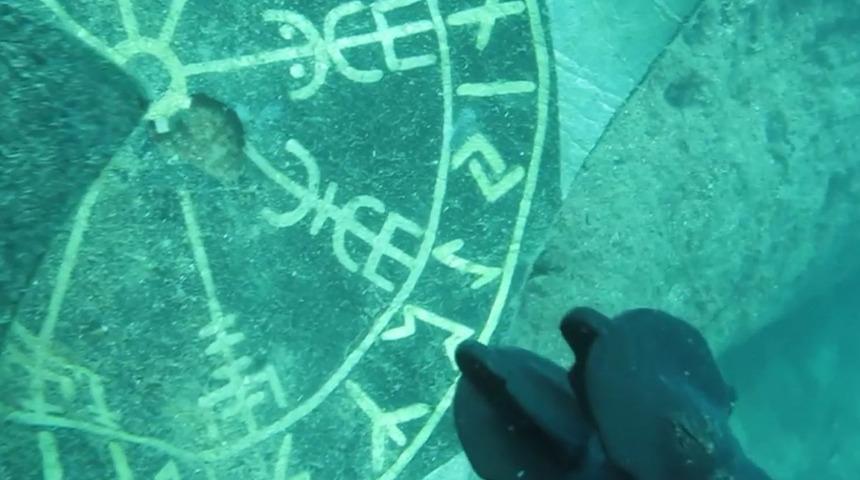 Dalış sırasında bulundu! Profesör, sosyal medyadan 'Bu büyü mü, bilen varsa yazsın' diyerek paylaştı