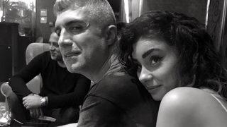Özcan Deniz'den kendisinden 23 yaş küçük İranlı sevgilisi Samar Dadgar ile romantik paylaşım