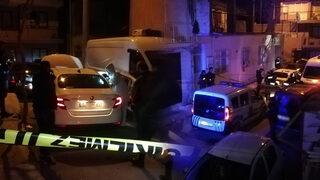 Gören polise haber verdi! Otomobil içinde ağzı ve yüzü bezle kapatılmış ceset bulundu