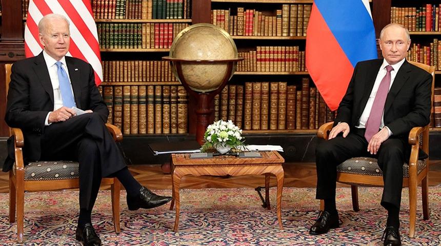 Putin'i kızdıracak sözler! Biden'dan Zelenskiy'e destek mesajı