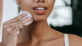 Evde kendi doğal kozmetiklerini yapmayı sevenlere: Evde makyaj temizleyici nasıl yapılır?