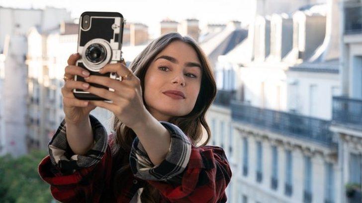 Emily in Paris: Ukrayna, 'Tasvir edilen Ukraynalı kadın imajı aşağılayıcı' diyerek diziyi Netflix'e şikayet etti