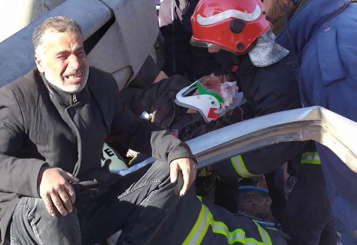 Gaziantep'te feci kaza! Olay yerine gelen sürücünün babası gözyaşlarına boğuldu