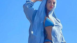 Çocuklarıyla birlikte Türkiye'yi terk eden Irmak Ünal'dan bikinili pozlar 