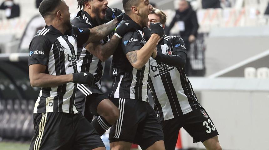 Beşiktaş'ta Süper Kupa öncesi eksikler can sıktı! Katar'a götürülmeyen futbolculardan yeni takım kurulur