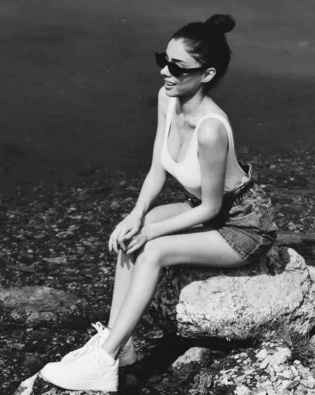 Özcan Deniz'in İranlı sevgilisi güzelliğiyle Instagram'ı salladı!