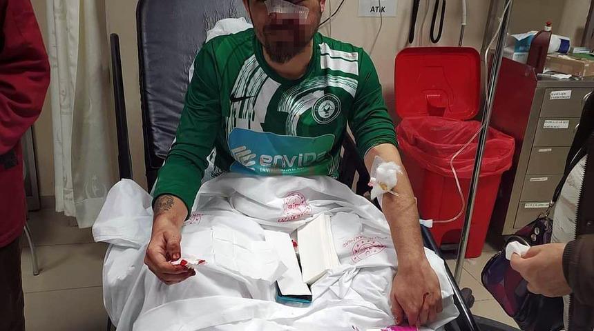 Son Dakika: Kırmızı kart gören futbolcu, yerde yatan rakibini hastanelik etti