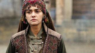 Hande Soral'dan hamilelik pozu!