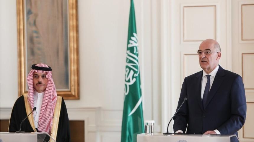 Yunanistan Dışişleri Bakanı Dendias'tan Suudi mevkidaşına T&uuml;rkiye şikayeti: 'Yunanistan savaş tehdidi altında'