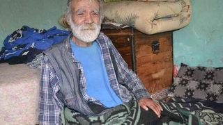 Cumhurbaşkanı Erdoğan tebrik etmişti! Ambulans şoförünün sırtında taşıdığı adamdan acı haber