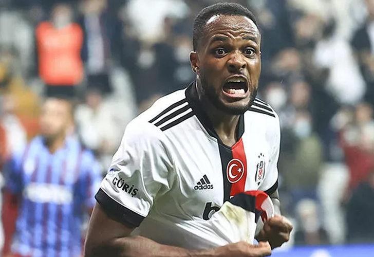 Bu da kaçar mı? Beşiktaş-Antalyaspor maçında Larin saç baş yoldurttu!