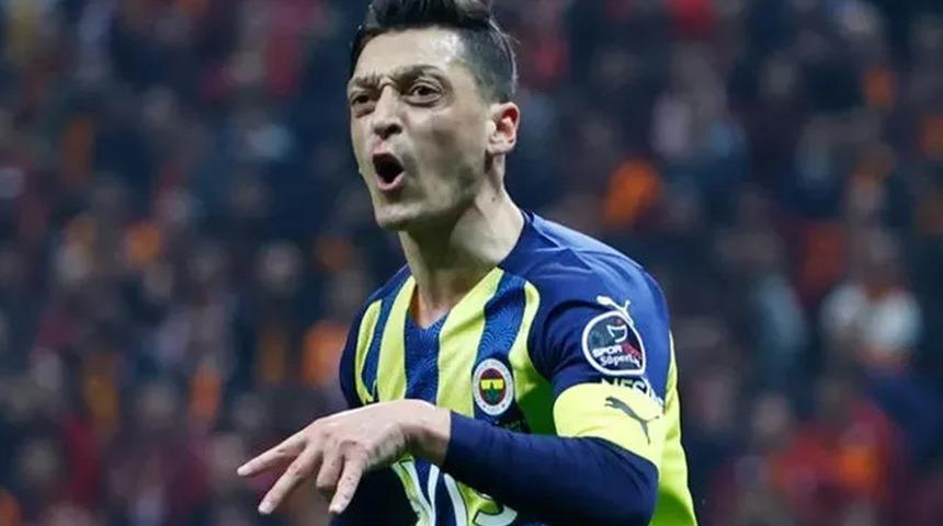 Fenerbahçe taraftarını heyecan bastı! Yeni teknik direktör için Mesut Özil devreye girdi