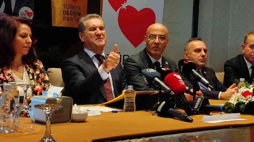 Son Dakika: Mustafa Sarıgül'den çok konuşulacak sözler! "Baykal'a baş kaldırdık başımıza gelmeyen kalmadı"