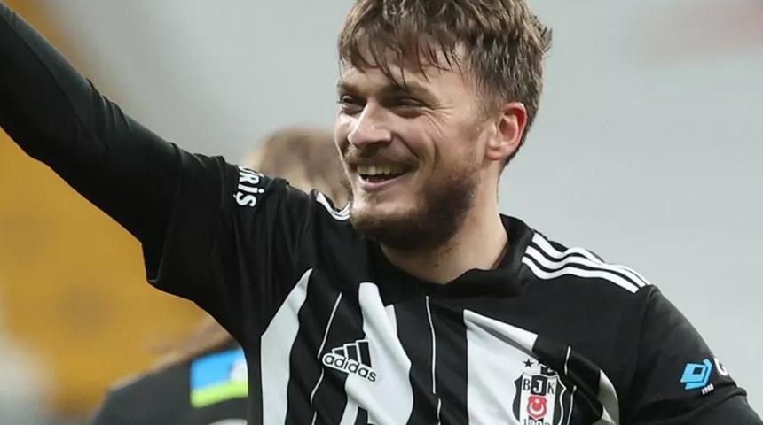 Son dakika... Adem Ljajic yuvadan uçuyor! Emre Belözoğlu kancayı taktı!
