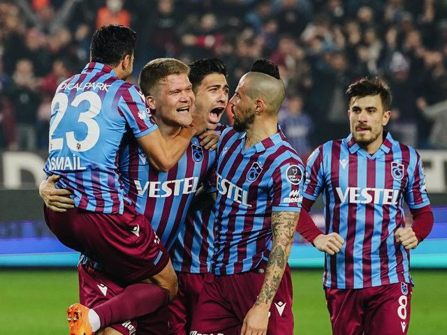 Son dakika... Fark açılıyor! Trabzonspor, Yeni Malatyaspor'u da devirerek uçuşa geçti...