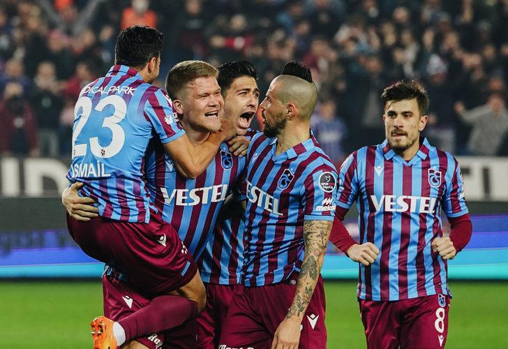 Son dakika... Fark açılıyor! Trabzonspor, Yeni Malatyaspor'u da devirerek uçuşa geçti...