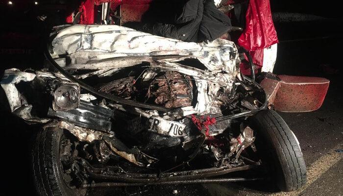 Son dakika... Sivas'ta feci kaza! Yolcu otobüsü kamyonetle çarpıştı: Çok sayıda ölü ve yaralı var