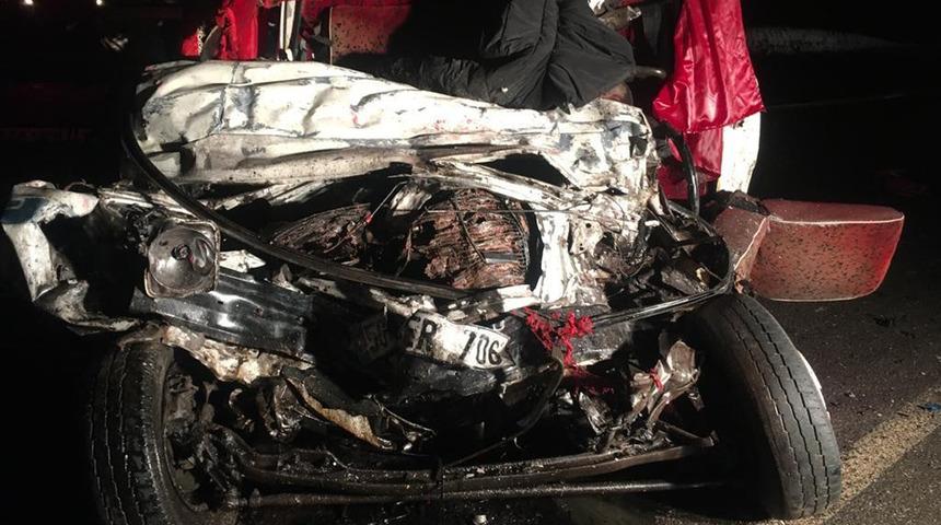 Son dakika... Sivas'ta feci kaza! Yolcu otobüsü kamyonetle çarpıştı: Çok sayıda ölü ve yaralı var