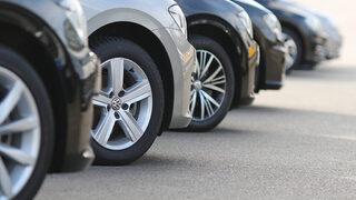 Otomobil satışlarında dikkat çeken düşüş! Fiyatlar yükselince…