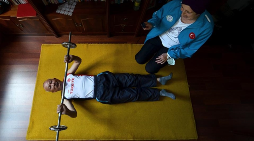 57 yıldır bunun için karısının sözünden çıkmıyor! ''Gülizar koş derse koşuyorum, uyu derse uyuyorum''