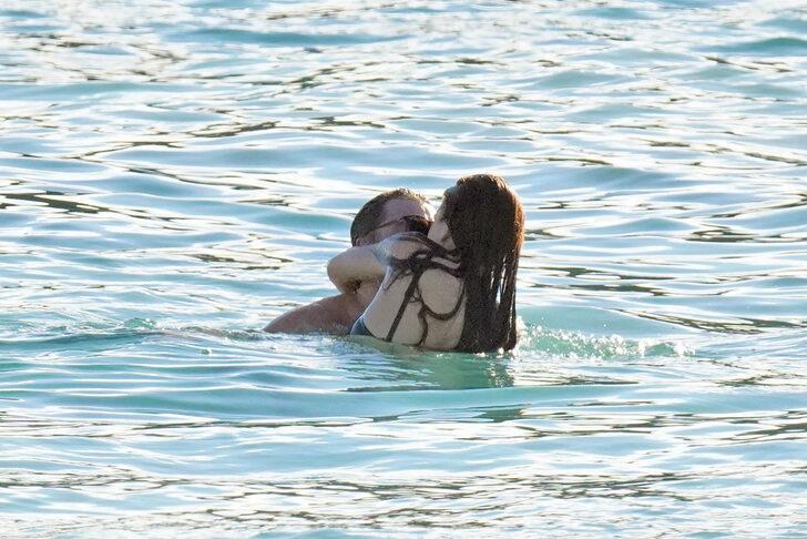 Leonardo DiCaprio'nun 150 milyon dolarlık tatili! Genç sevgilisiyle aşka geldi G2