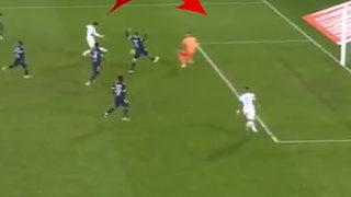 Ne yaptın sen Cengiz! Milli futbolcumuz Fransa'da gündeme oturdu, 44 yıllık apoleti söktü