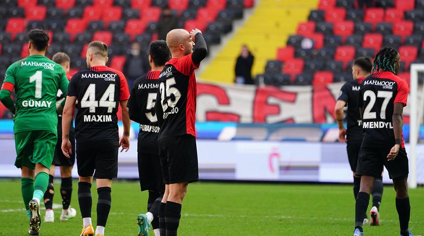 Boynuz kulağı bu sefer geçemedi! Volkan Demirel'e ilk yenilgisini Erol Bulut tattırdı