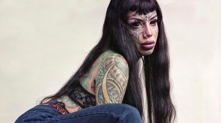 Dövme bağımlısı Sarah Sabbath, durmayacağını söyleyerek hayranlarına seslendi