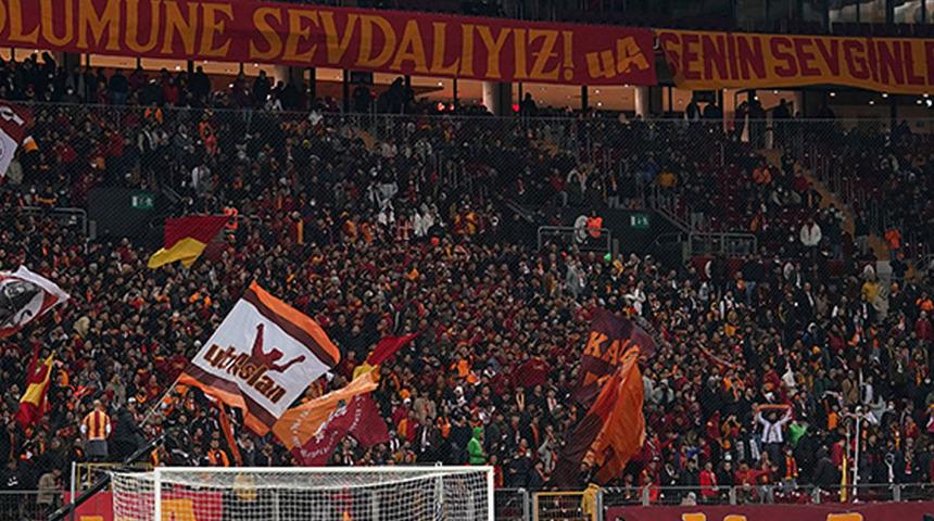 Maçın önüne geçen olay! Galatasaray-Giresunspor maçında taraftar isyan etti