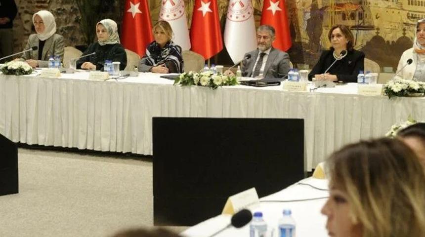 Son dakika! Dolmabahçe Sarayı'nda ekonomi zirvesi! Toplantı 5 buçuk saat sürdü