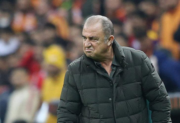 Son dakika: Galatasaray&#39;da iç savaş çıktı! Eleştirilerin hedefinde yer alan Fatih Terim&#39;den taraftara mesaj