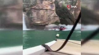 Brezilya'da korkunç olay! Dev kaya teknelerin üzerine düştü: 7 ölü, 30 yaralı