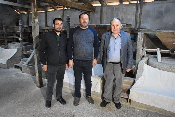 Dede mirası değirmende geleneksel yöntemlerle un öğütüyor G3